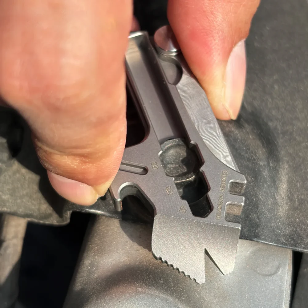 EDC-260625-07 Titanium EDC Keychain 9 in 1 Multi-Tool
